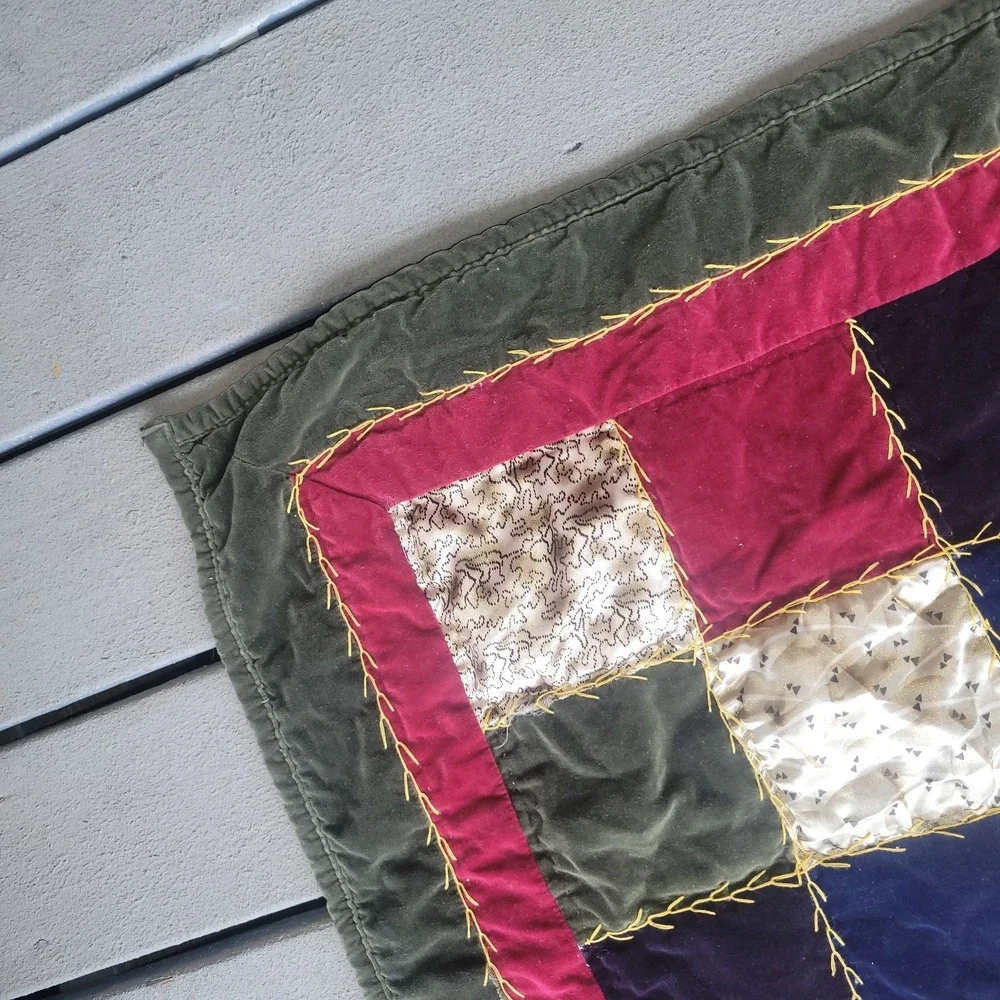 Field Gear Quilt Velvet Embroidered 58x50